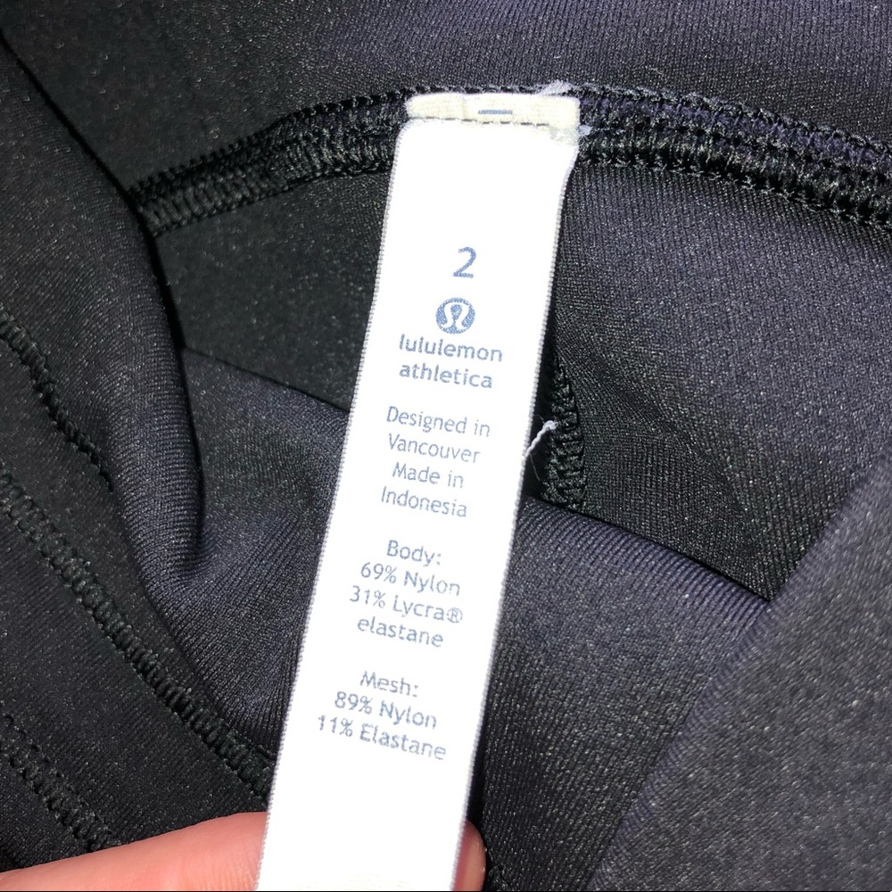 **SOLD**Lululemon capri leggings - Picture 5 of 6